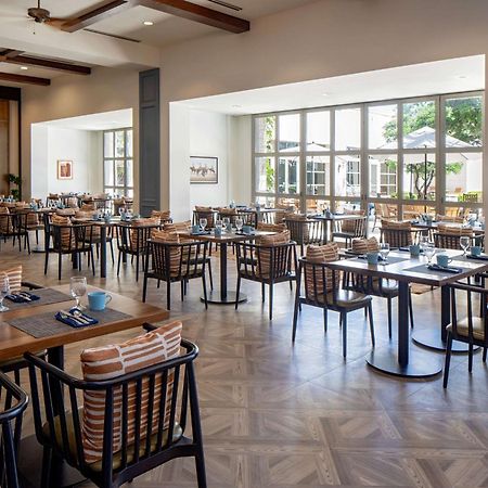Отель Hilton San Antonio Hill Country Экстерьер фото