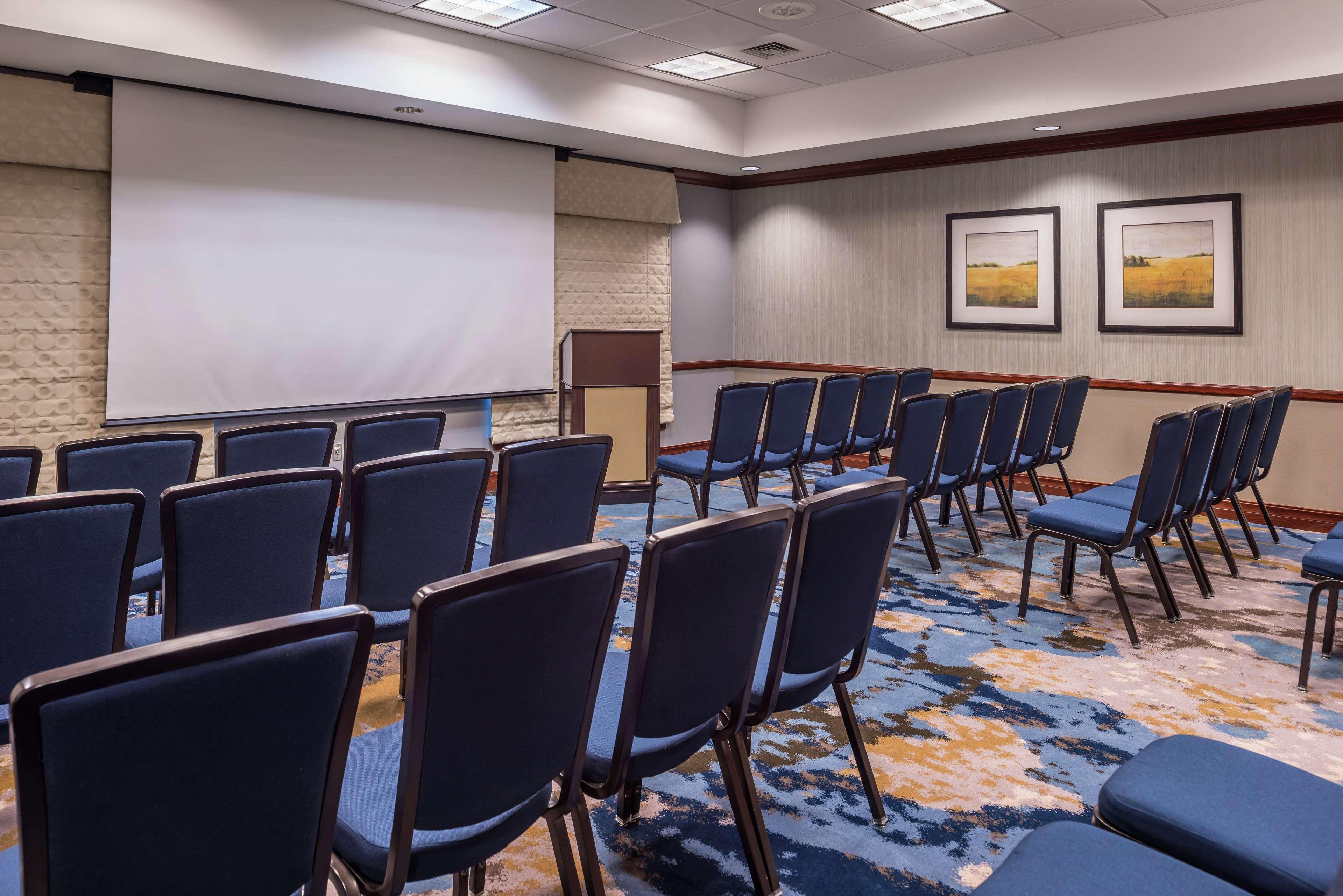 Отель Hilton San Antonio Hill Country Экстерьер фото
