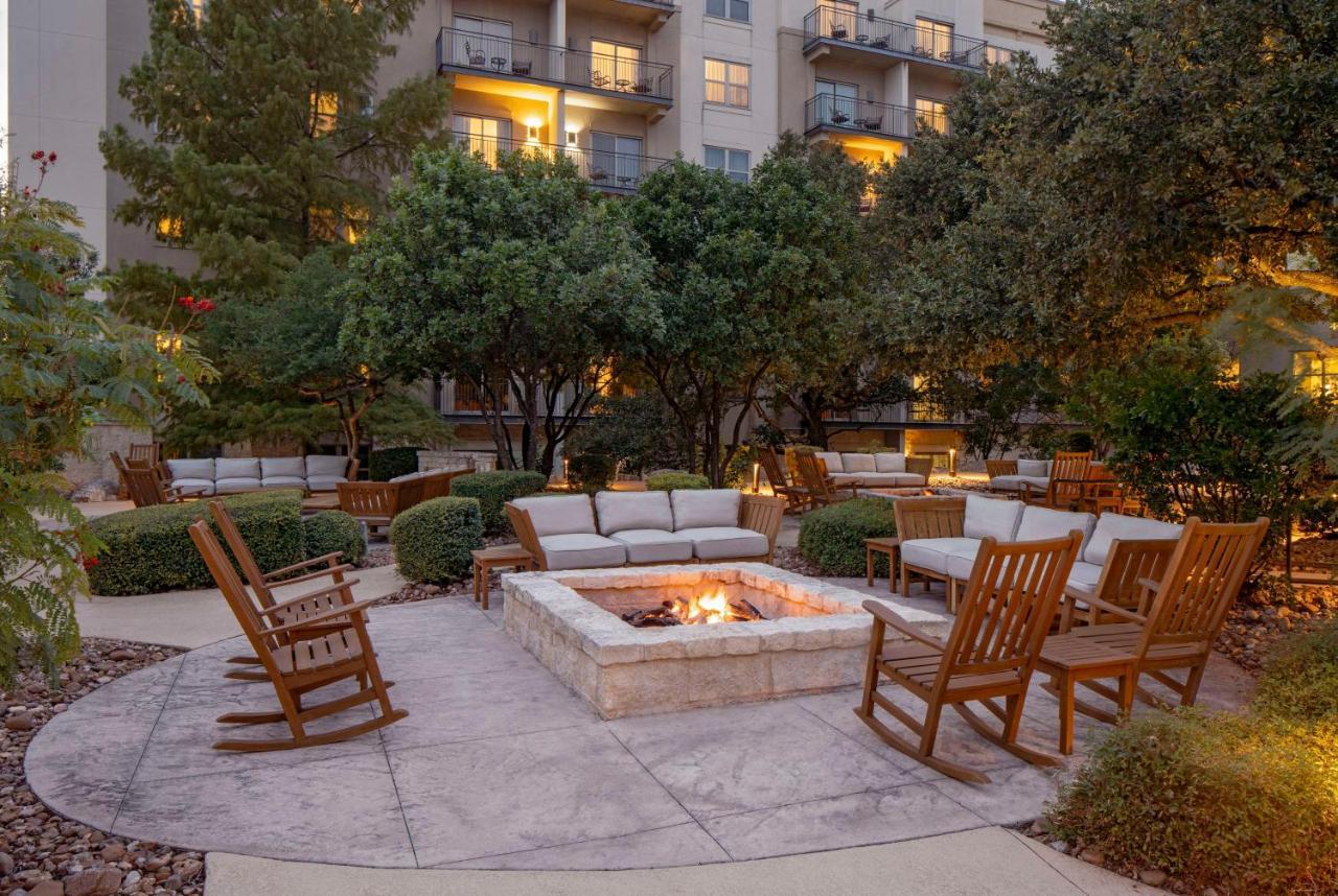 Отель Hilton San Antonio Hill Country Экстерьер фото