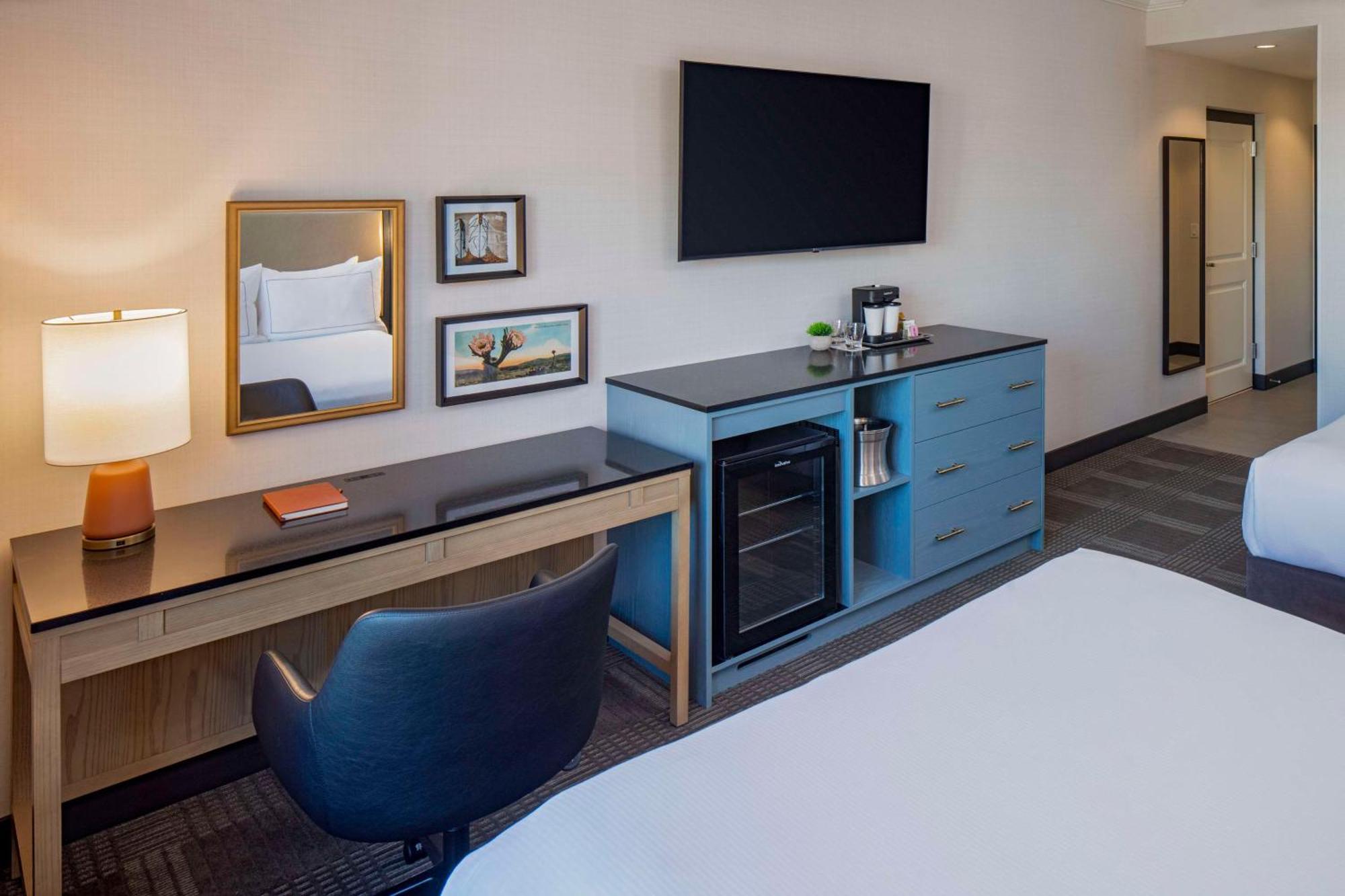 Отель Hilton San Antonio Hill Country Экстерьер фото