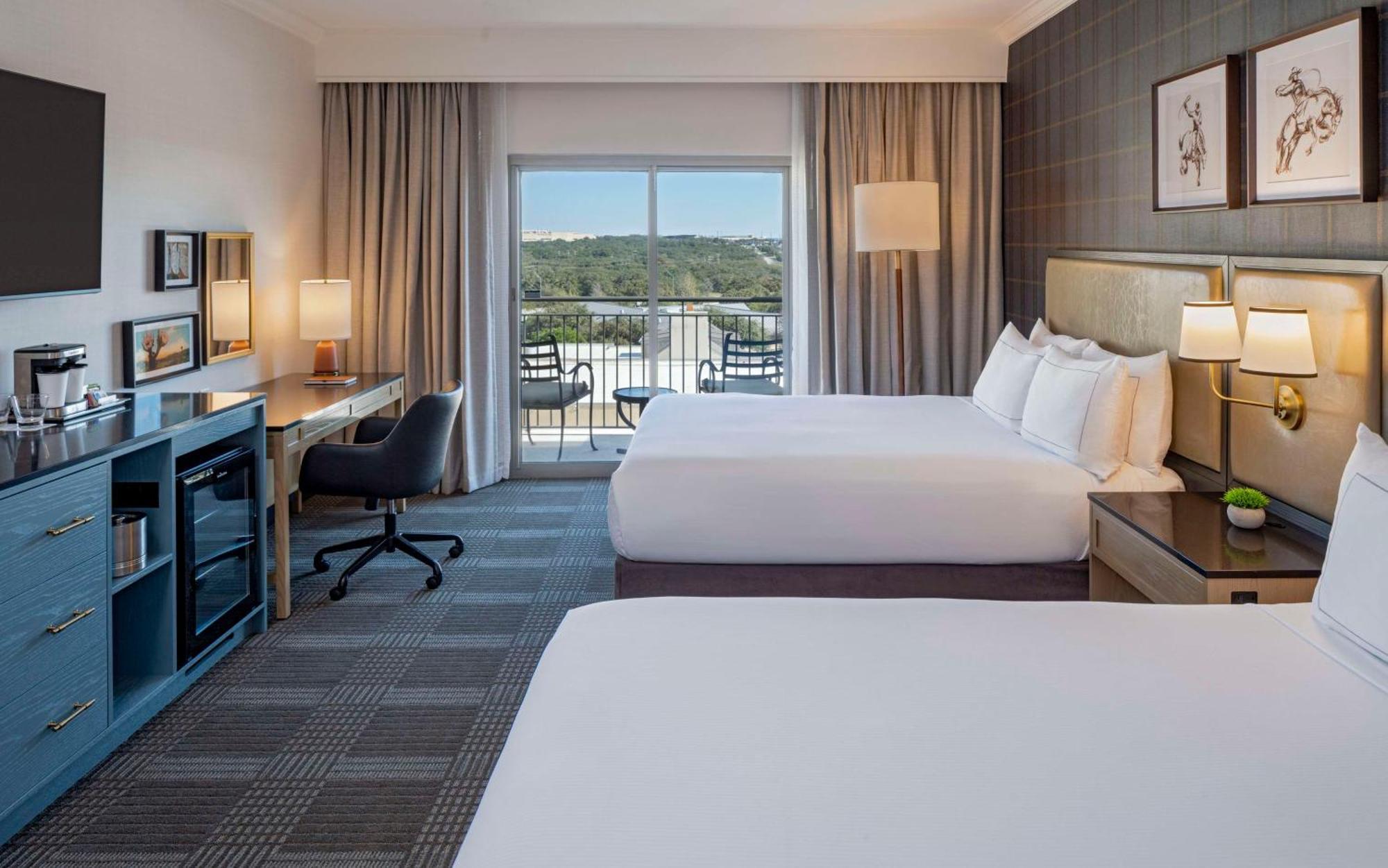 Отель Hilton San Antonio Hill Country Экстерьер фото