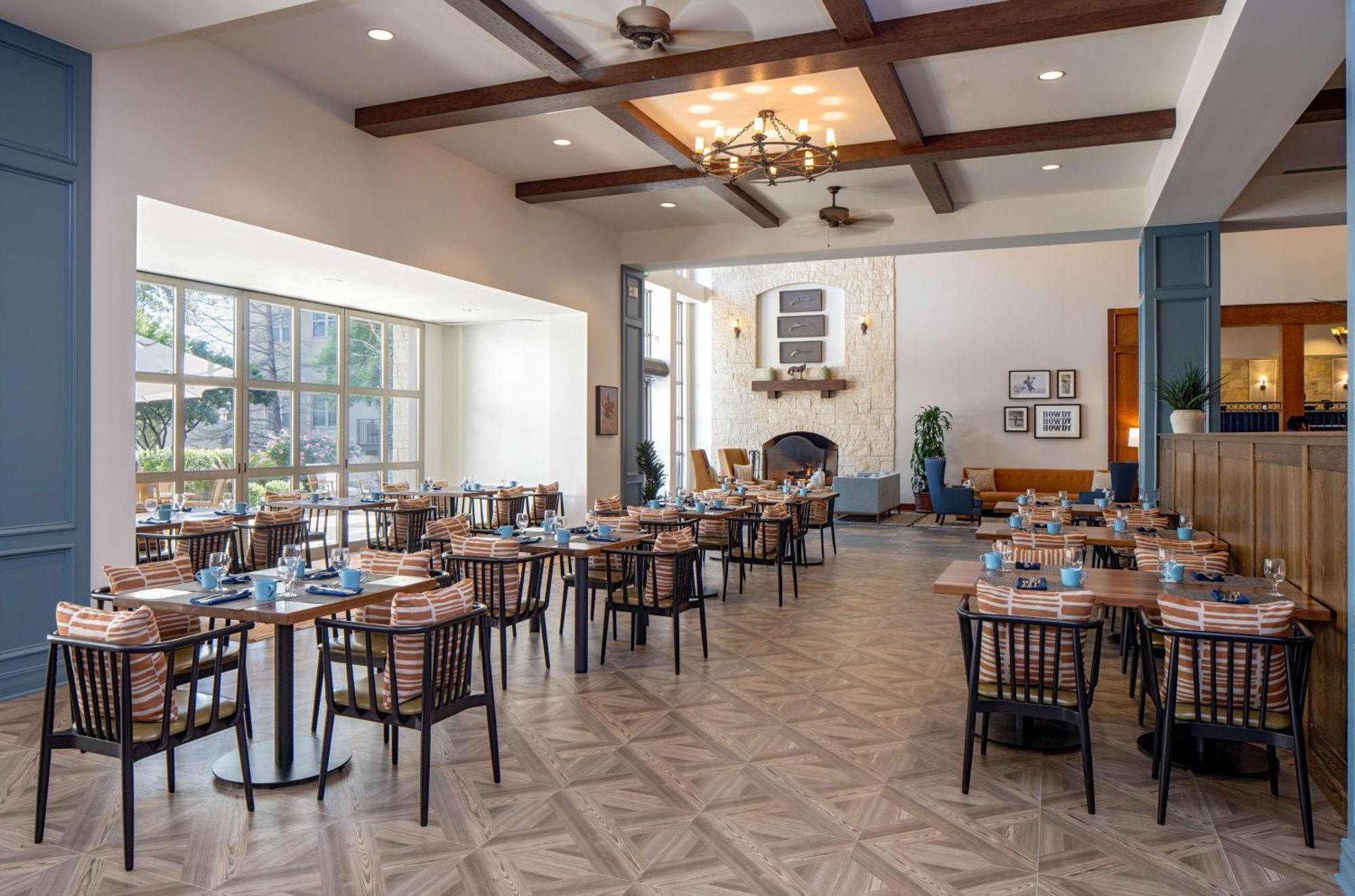 Отель Hilton San Antonio Hill Country Экстерьер фото